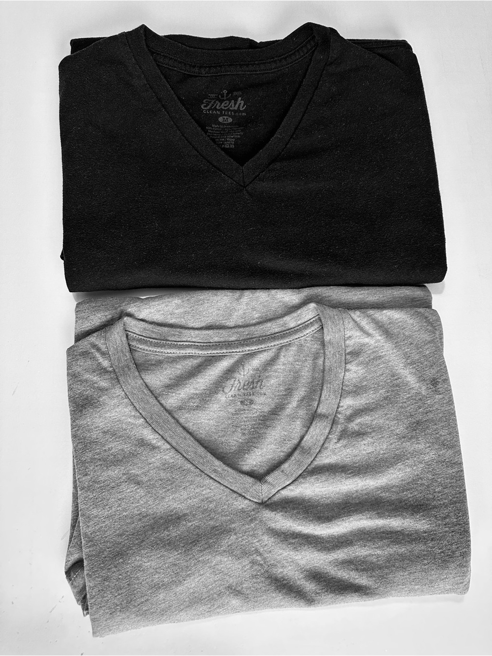 Fresh Brand Men's V-Neck Short Sleeve Tee - Black & Gray